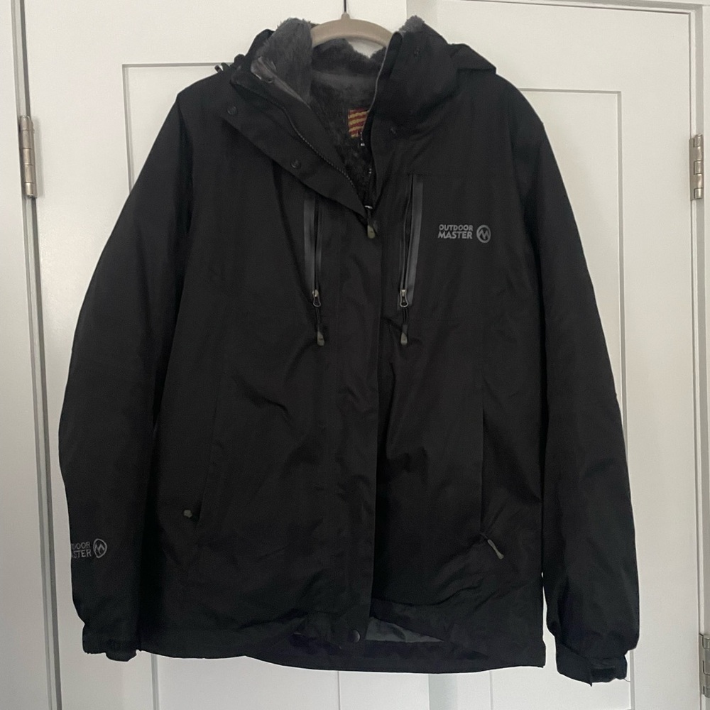 Black 2-in-1 winter, ski jacket with removable inner fleece and detachable hood